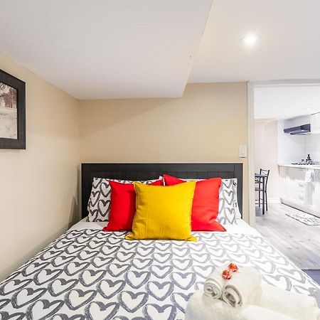 Newly Renovated - Cozy 1Br Apt With Netflix - Prime Location Toronto Exterior photo