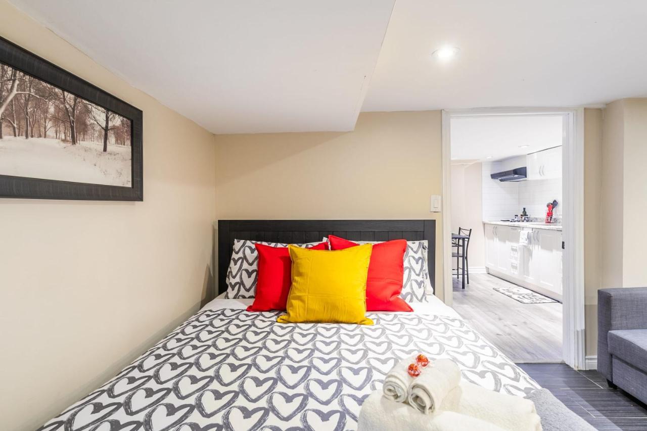 Newly Renovated - Cozy 1Br Apt With Netflix - Prime Location Toronto Exterior photo