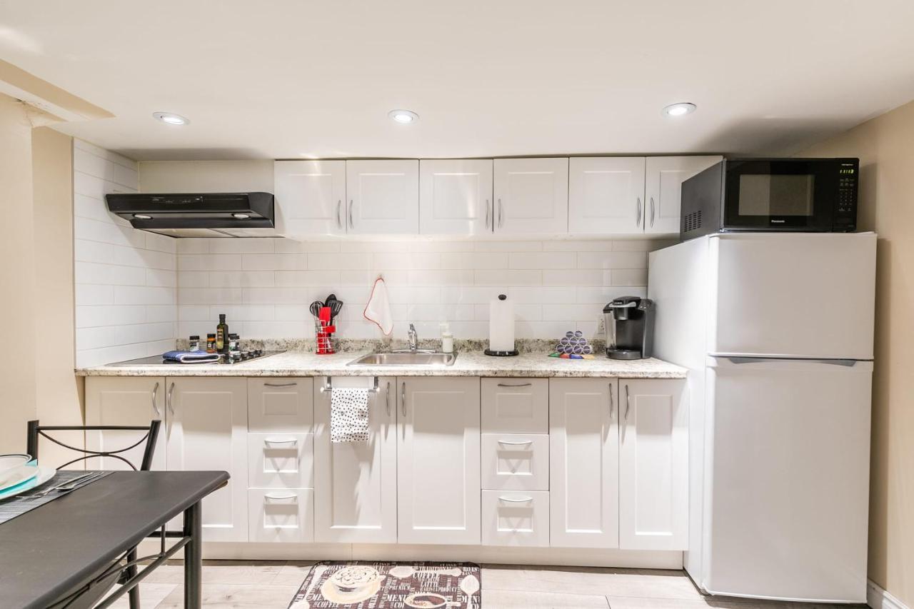 Newly Renovated - Cozy 1Br Apt With Netflix - Prime Location Toronto Exterior photo